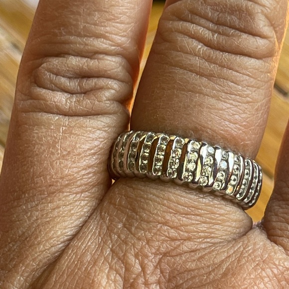 Unisex sterling & CZ band ring - Picture 7 of 8